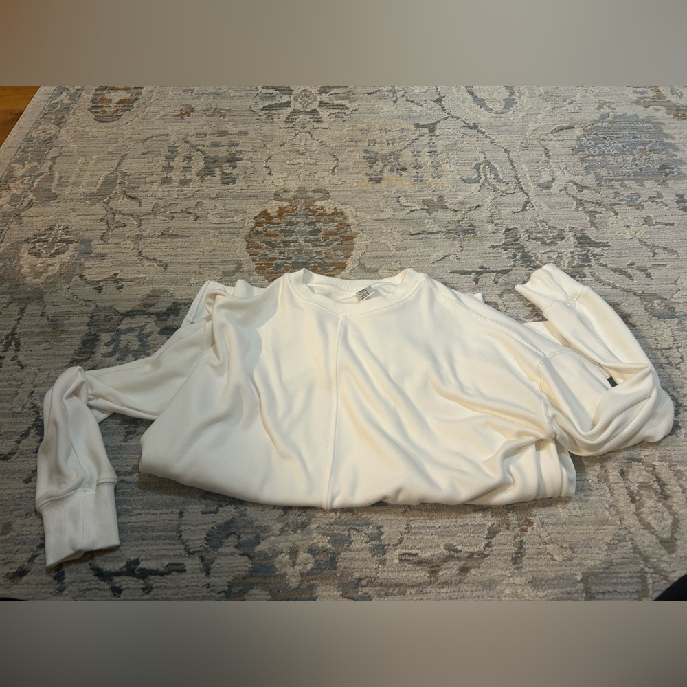 Senita Athletics Cream Sweatshirt